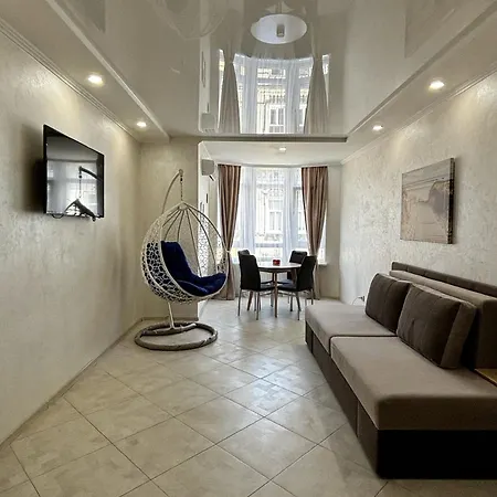 Apartment In Khmelnytsky Street Lviv Exterior photo