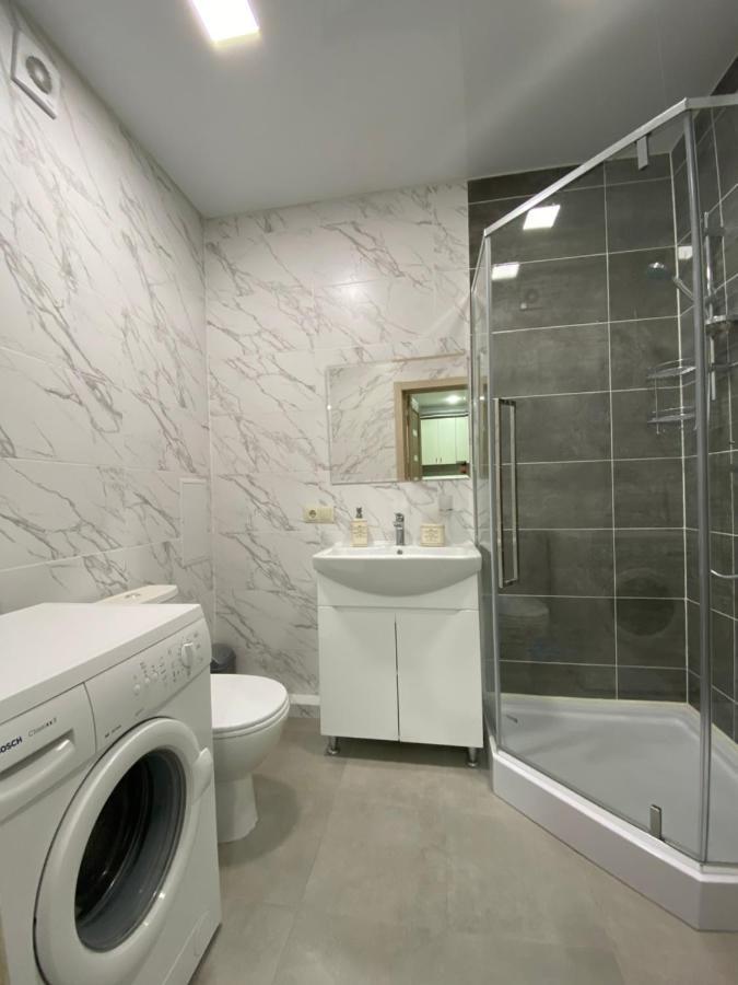 In Khmelnytsky Street Apartment