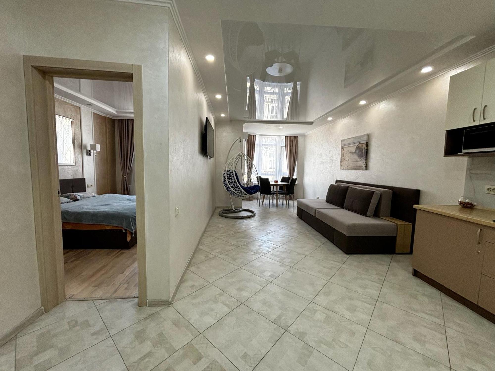 In Khmelnytsky Street Apartment