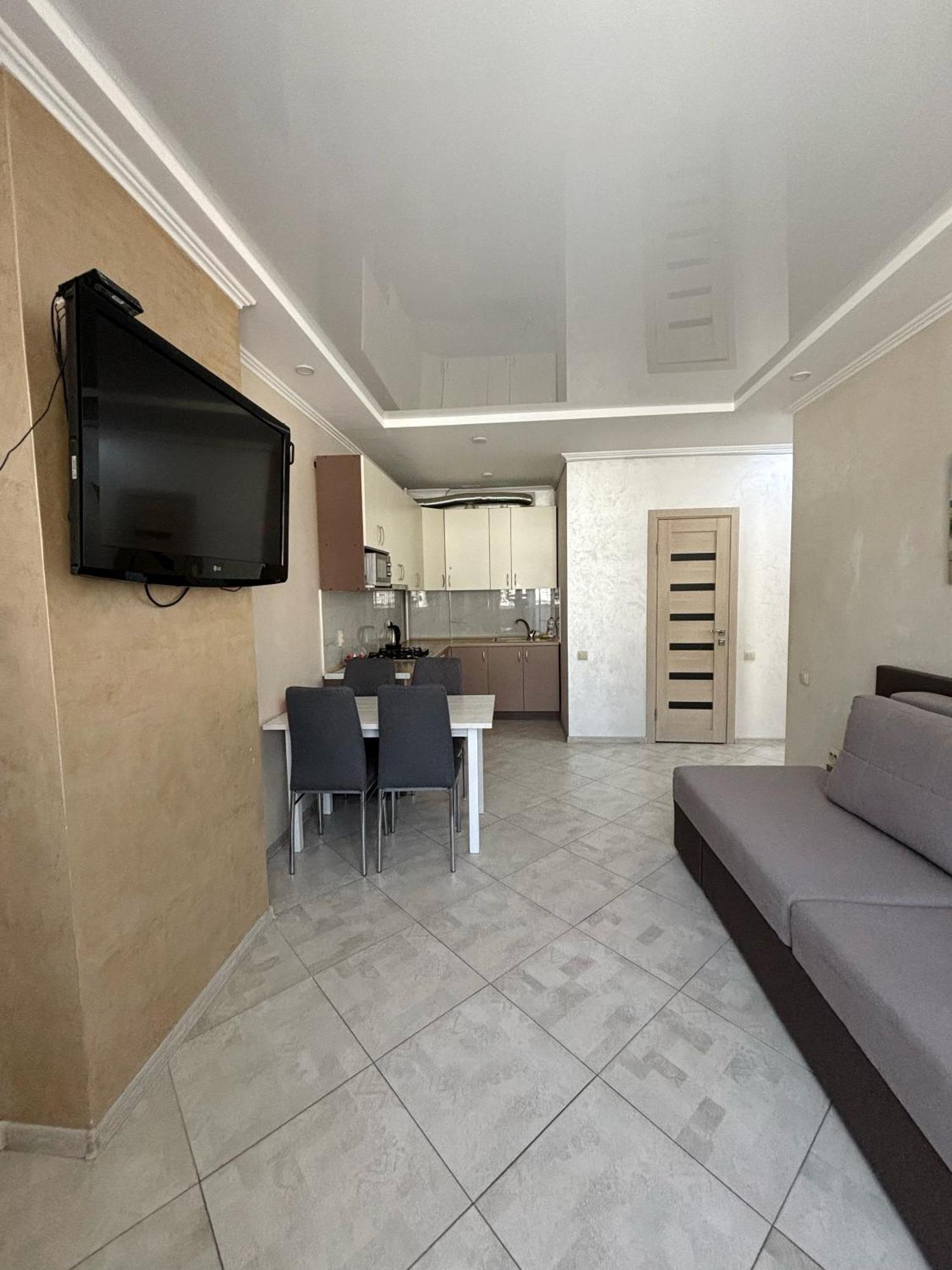 Apartment In Khmelnytsky Street *